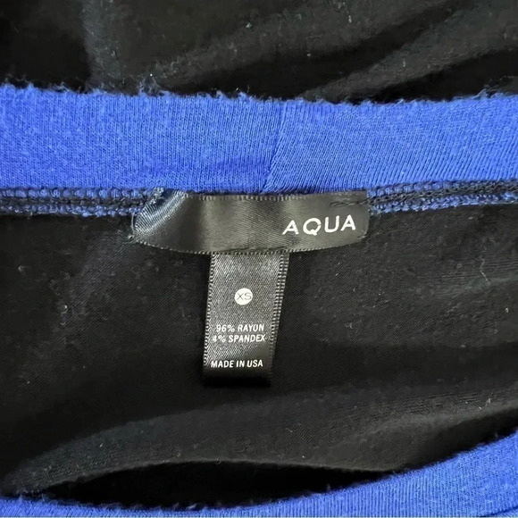 Aqua Colorblock Top XS Pointed Asymmetrical Hem Short Sleeves Round Neckline - Picture 8 of 8